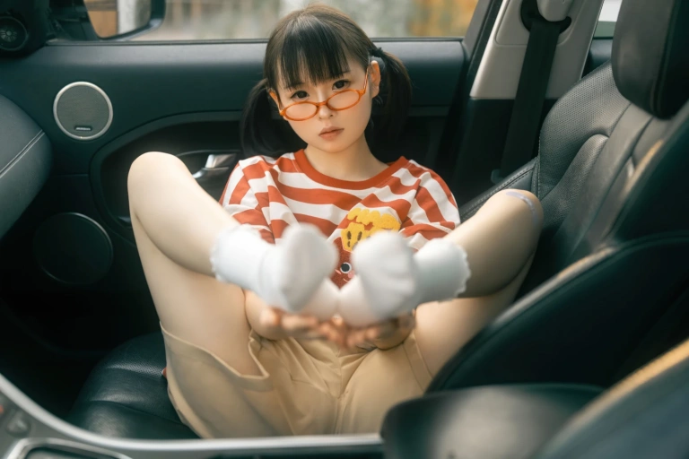 幼水铃衣《周末郊游》主题写真：62张全套美图
