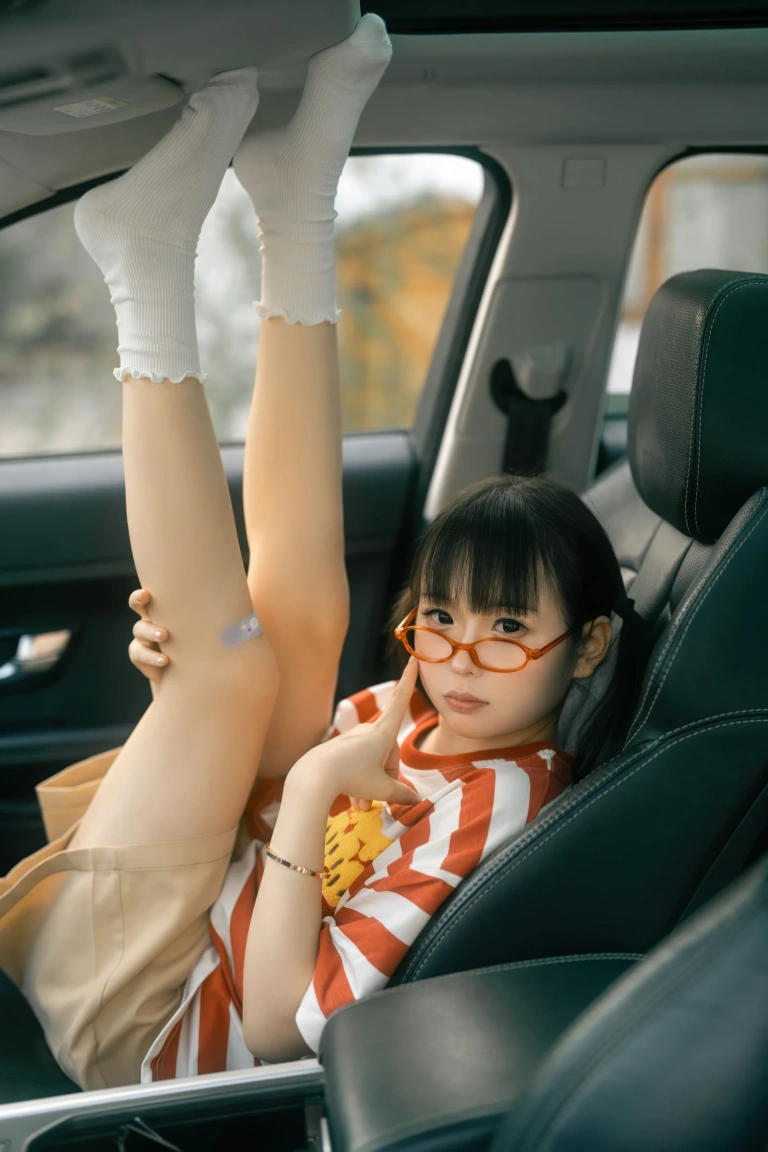 幼水铃衣《周末郊游》主题写真：62张全套美图