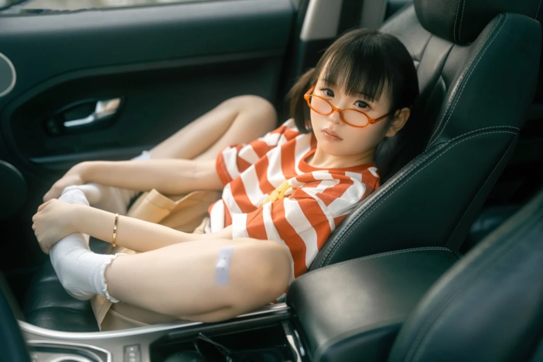 幼水铃衣《周末郊游》主题写真：62张全套美图