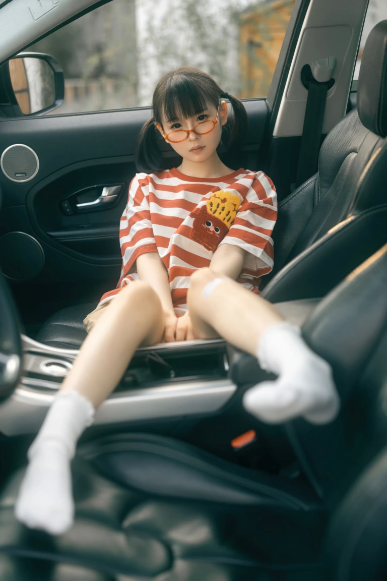 幼水铃衣《周末郊游》主题写真：62张全套美图