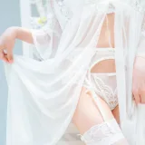 香草喵露露《玻璃房少女》主题写真：76张全套美图