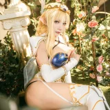 是一只熊仔《精灵村》主题写真：7张全套美图