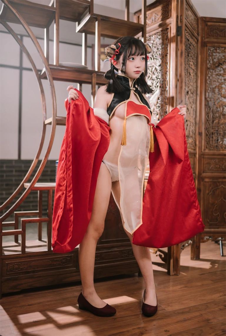 花铃《虎团团》主题写真：84张全套美图