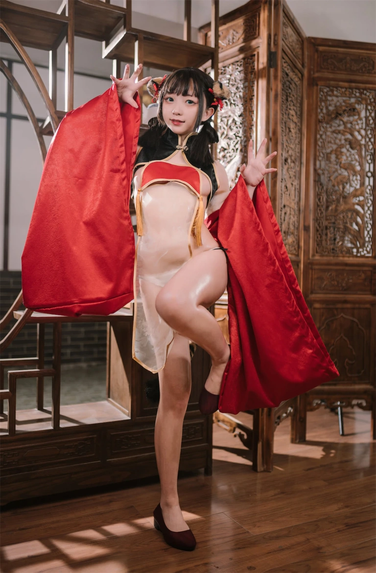 花铃《虎团团》主题写真：84张全套美图