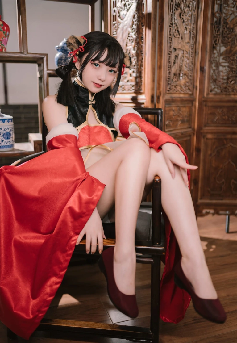 花铃《虎团团》主题写真：84张全套美图