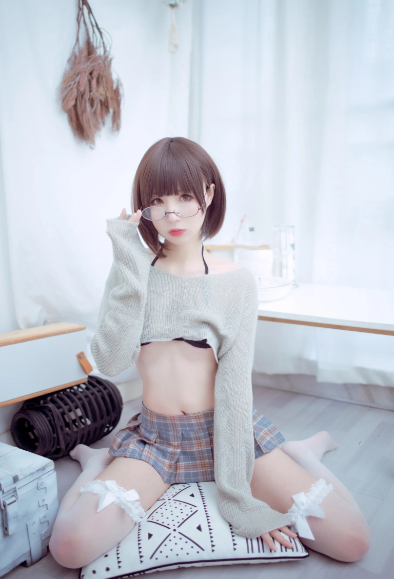 西园寺南歌《私房》主题写真：9张全套美图