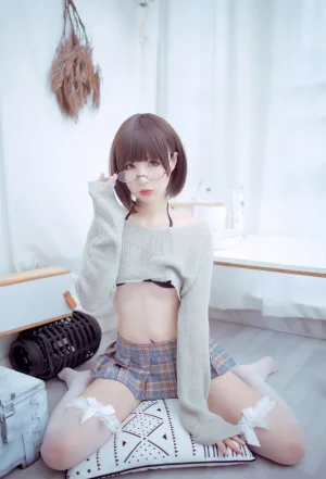 西园寺南歌《私房》主题写真：9张全套美图