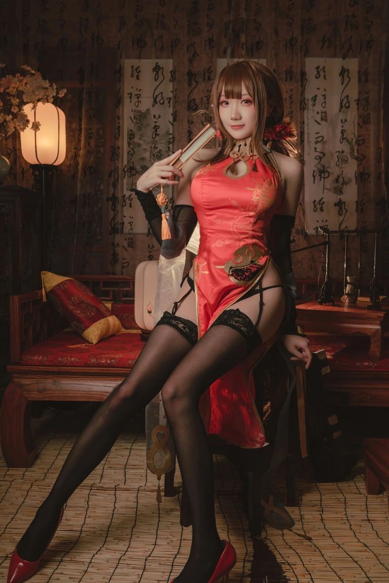 瓜希酱《DSR-50 红牡丹》主题写真：16张全套美图