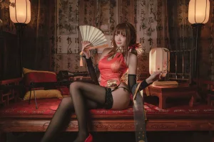 瓜希酱《DSR-50 红牡丹》主题写真：16张全套美图