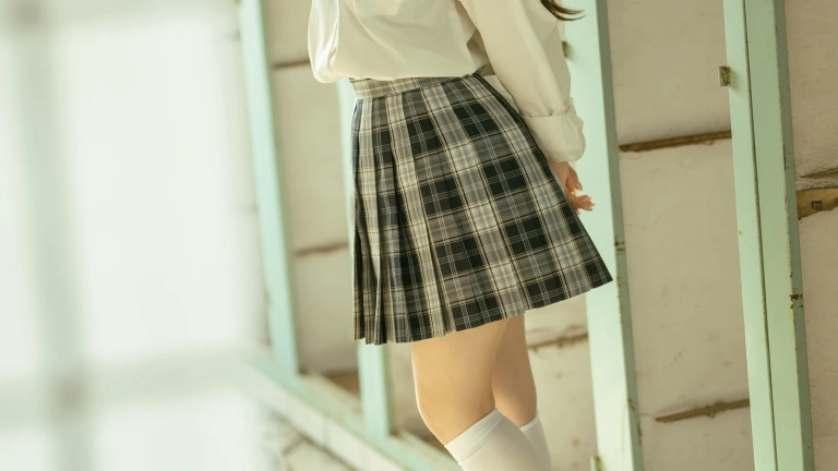 桃良阿宅《JK》主题写真：20张全套美图