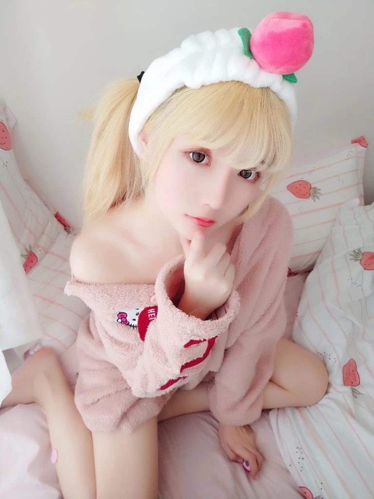 星之迟迟《VOL.1 粉红泡泡包》主题写真：57张全套美图