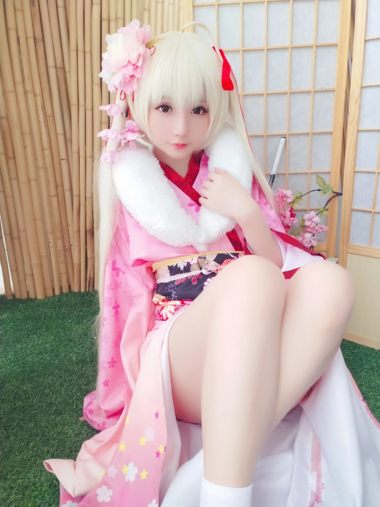 星之迟迟《VOL.1 粉红泡泡包》主题写真：57张全套美图