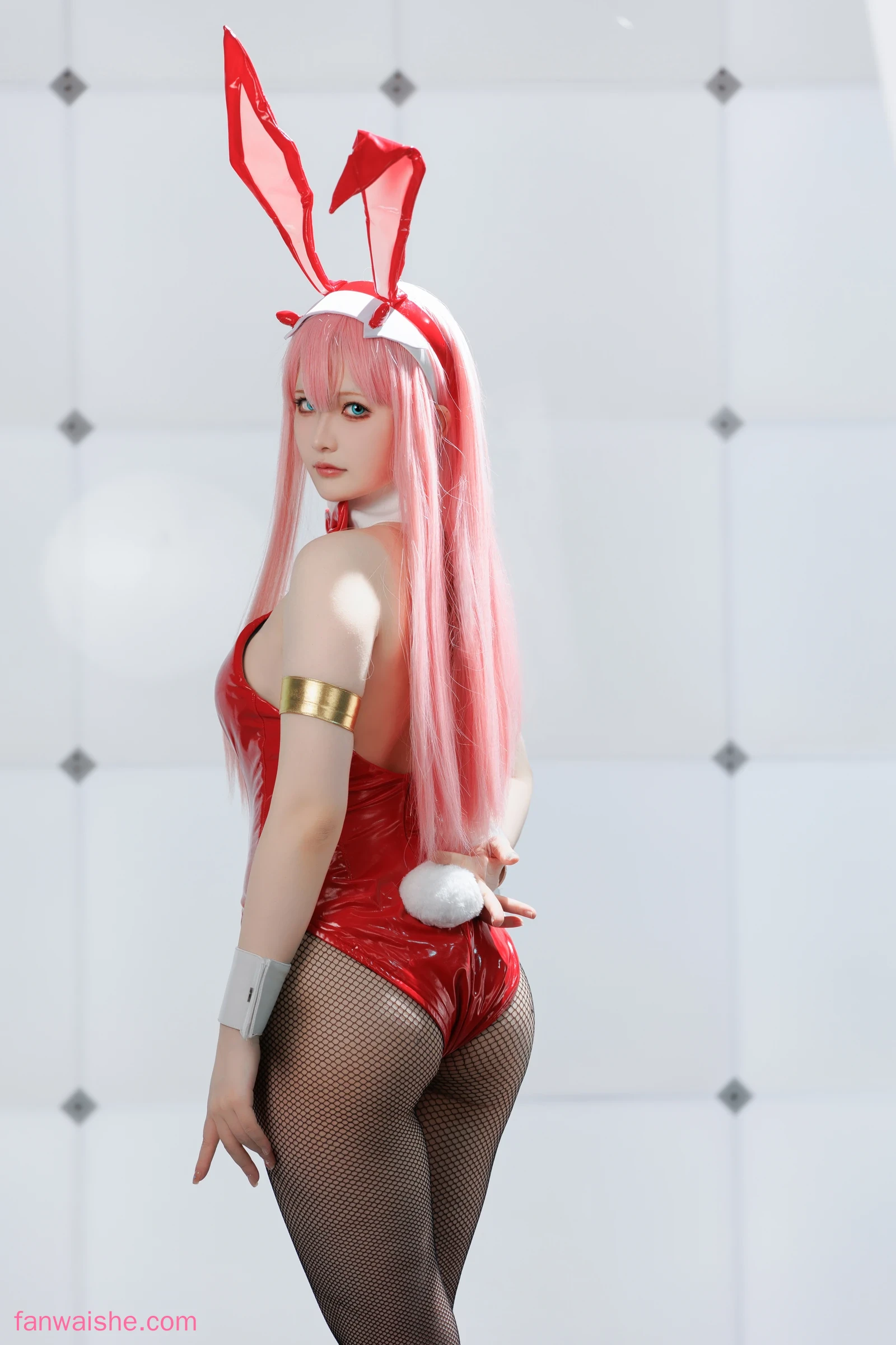 屿鱼 屿鱼 NO.001 - Zero Two