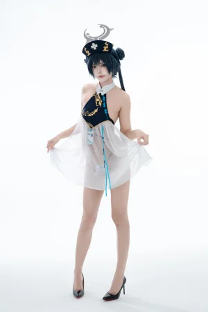君颜圆又圆《妃咲护士同人》主题写真：101张全套美图，含2个视频