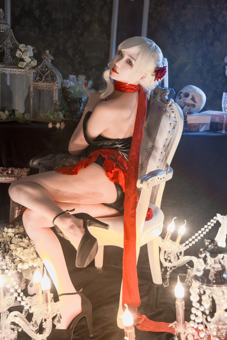 瓦斯塔亚小龙虾《灵魂探戈伊芙琳》主题写真：12张全套美图