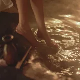 河豚抚子《温泉》主题写真：14张全套美图