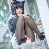 矢量鱼《蔚蓝档案 杏山和纱》主题写真：18张全套美图