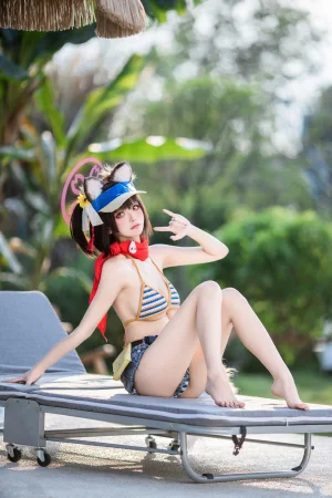 九柒喵《水忍忍》主题写真：18张全套美图