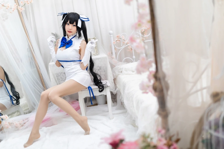 香草喵露露《赫斯提亚》主题写真：20张全套美图