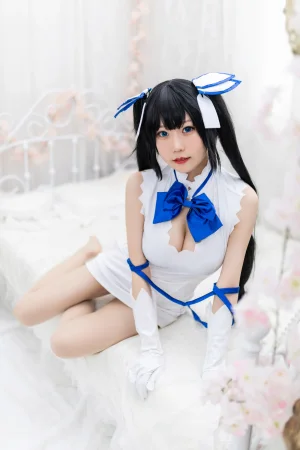 香草喵露露《赫斯提亚》主题写真：20张全套美图