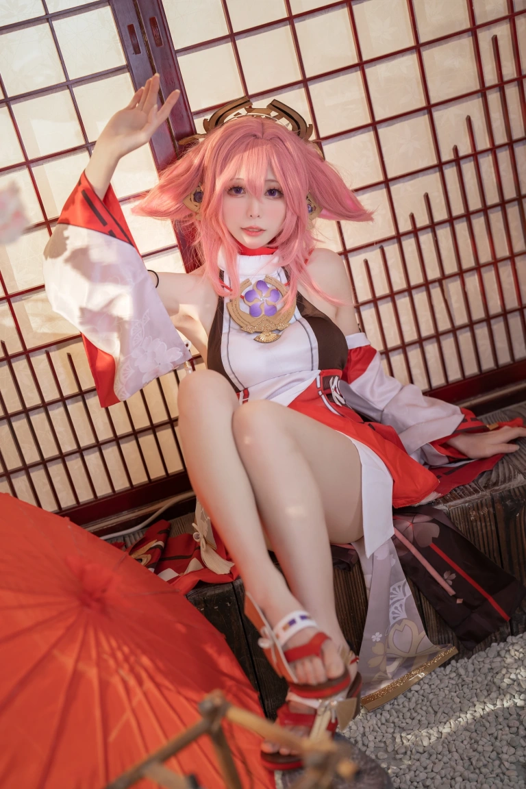 樱岛嗷一《八重神子》主题写真：20张全套美图