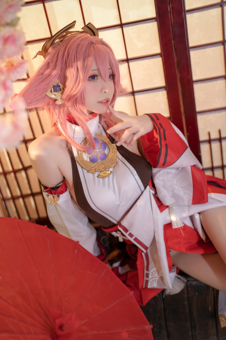 樱岛嗷一《八重神子》主题写真：20张全套美图