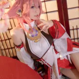 樱岛嗷一《八重神子》主题写真：20张全套美图