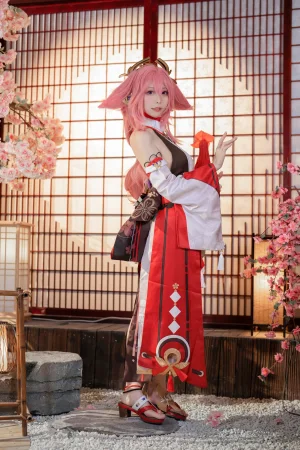 樱岛嗷一《八重神子》主题写真：20张全套美图
