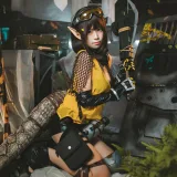 三無人型《森蚺精一》主题写真：22张全套美图