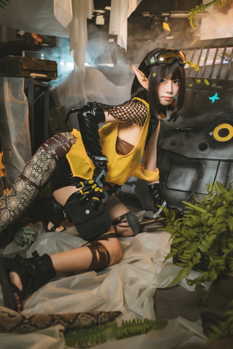 三無人型《森蚺精一》主题写真：22张全套美图