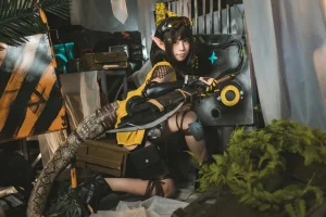 三無人型《森蚺精一》主题写真：22张全套美图