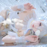 凛子酱《埃姆登》主题写真：24张全套美图