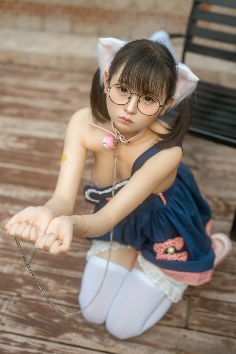 幼水铃衣《小猫猫》主题写真：25张全套美图