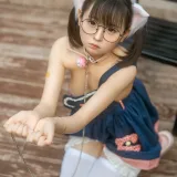 幼水铃衣《小猫猫》主题写真：25张全套美图