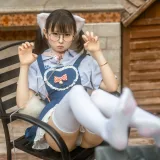 幼水铃衣《小猫猫》主题写真：25张全套美图