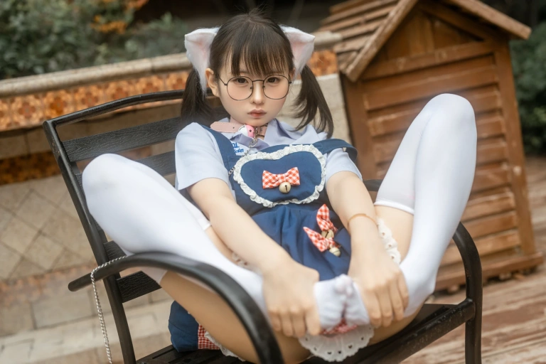 幼水铃衣《小猫猫》主题写真：25张全套美图