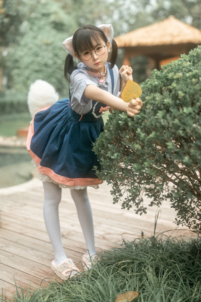 幼水铃衣《小猫猫》主题写真：25张全套美图