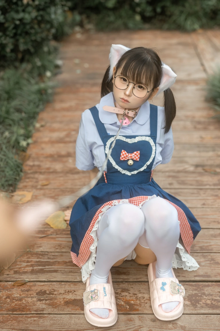 幼水铃衣《小猫猫》主题写真：25张全套美图