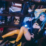 末夜《黄棚树城》主题写真：25张全套美图