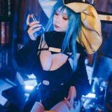 末夜《黄棚树城》主题写真：25张全套美图