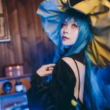末夜《黄棚树城》主题写真：25张全套美图