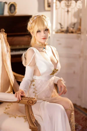 前羽《天意佳人》主题写真：30张全套美图