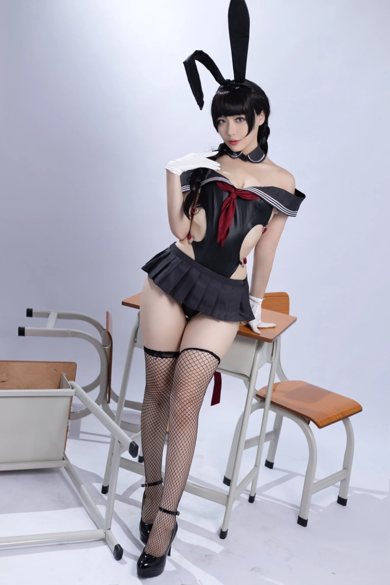 九言《卯月桃子》主题写真：33张全套美图