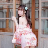 可可小白兔《夏日浴衣 純慾粉嫩少女🌸》主题写真：34张全套美图