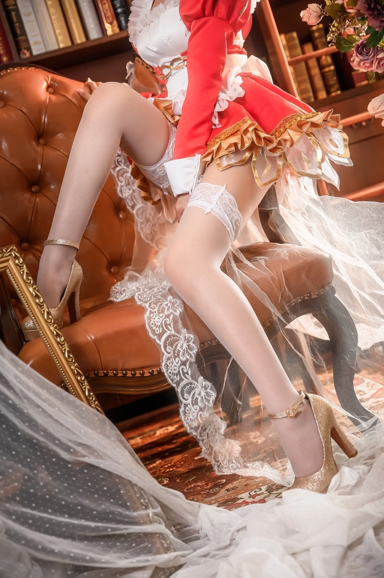 羽生三未《尼禄》主题写真：34张全套美图
