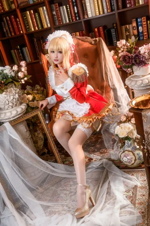 羽生三未《尼禄》主题写真：34张全套美图