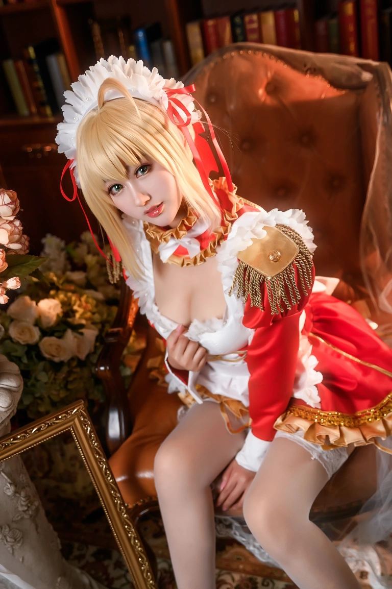 羽生三未《尼禄》主题写真：34张全套美图