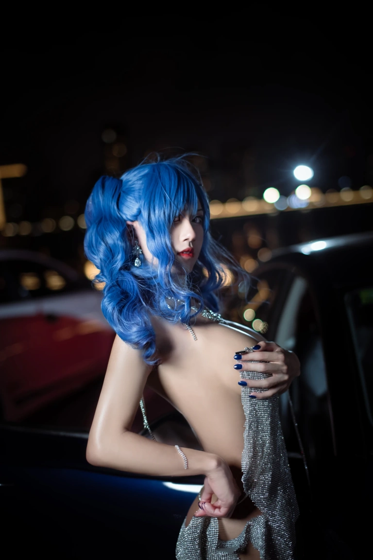桜满三时《圣路易斯 礼服》主题写真：39张全套美图