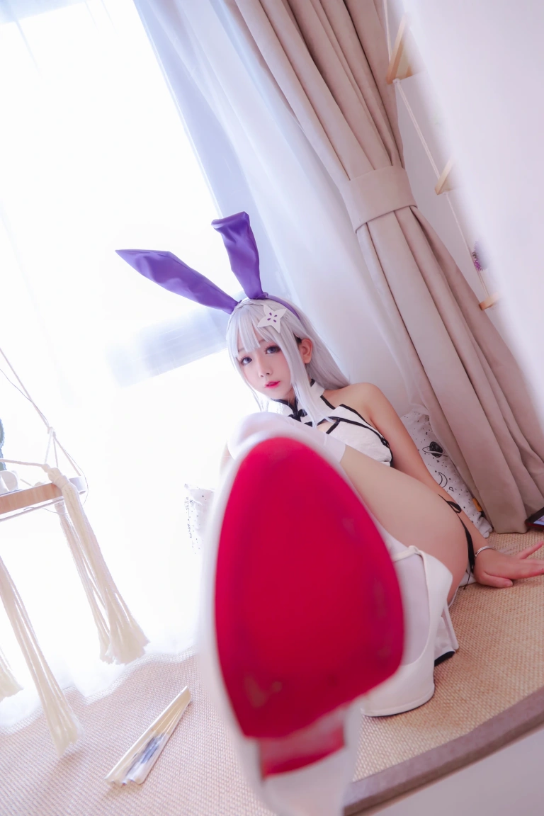 日奈娇(椎名莜)《白旗袍》主题写真：42张全套美图