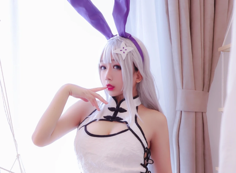 日奈娇(椎名莜)《白旗袍》主题写真：42张全套美图